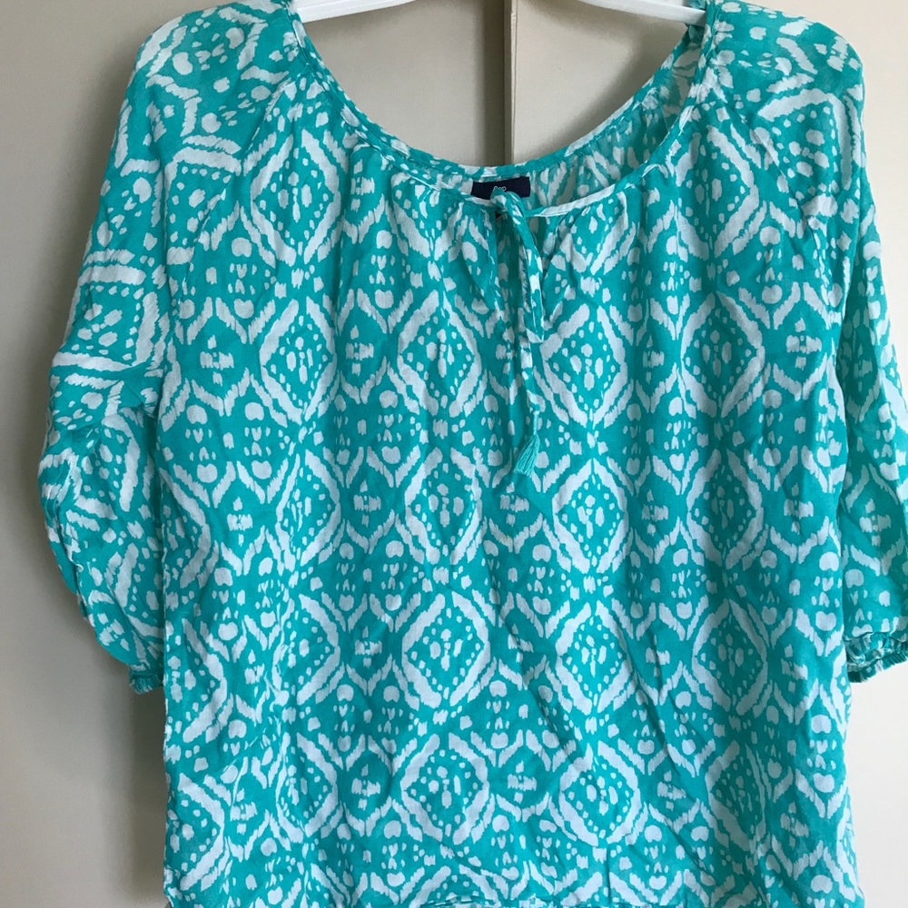 🌸🌴Floral Gap Blouse size Medium